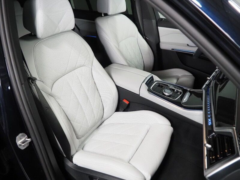 2026 BMW X5 sDrive40i *M SPORT, EXECUTIVE PKG, DRIVING ASSIST PRO, HEADS-UP DISPLAY, NAVIGATION, ADAPTIVE CRUISE, SAFETY ALERTS, 360 CAMERAS, PANO SKY LOUNGE ROOF, CLIMATE/MULTI-CONTOUR SEATS, HEATED STEERING, HARMAN/KARDON, WIRELESS CHARGING