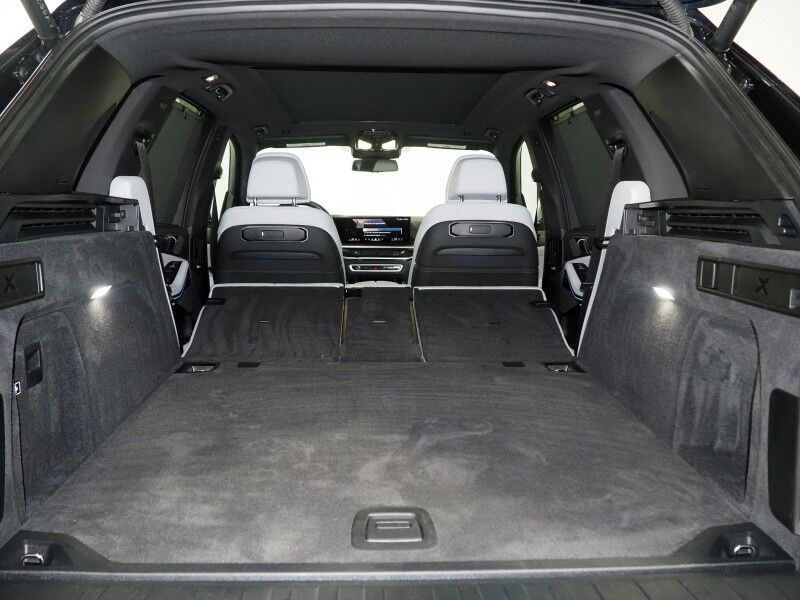 2026 BMW X5 sDrive40i *M SPORT, EXECUTIVE PKG, DRIVING ASSIST PRO, HEADS-UP DISPLAY, NAVIGATION, ADAPTIVE CRUISE, SAFETY ALERTS, 360 CAMERAS, PANO SKY LOUNGE ROOF, CLIMATE/MULTI-CONTOUR SEATS, HEATED STEERING, HARMAN/KARDON, WIRELESS CHARGING Round Rock TX