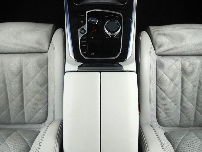2026 BMW X5 sDrive40i *M SPORT, EXECUTIVE PKG, DRIVING ASSIST PRO, HEADS-UP DISPLAY, NAVIGATION, ADAPTIVE CRUISE, SAFETY ALERTS, 360 CAMERAS, PANO SKY LOUNGE ROOF, CLIMATE/MULTI-CONTOUR SEATS, HEATED STEERING, HARMAN/KARDON, WIRELESS CHARGING Round Rock TX
