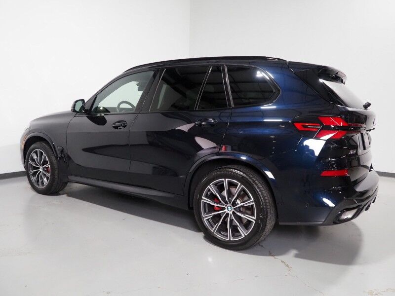 2026 BMW X5 sDrive40i *M SPORT, EXECUTIVE PKG, DRIVING ASSIST PRO, HEADS-UP DISPLAY, NAVIGATION, ADAPTIVE CRUISE, SAFETY ALERTS, 360 CAMERAS, PANO SKY LOUNGE ROOF, CLIMATE/MULTI-CONTOUR SEATS, HEATED STEERING, HARMAN/KARDON, WIRELESS CHARGING Round Rock TX
