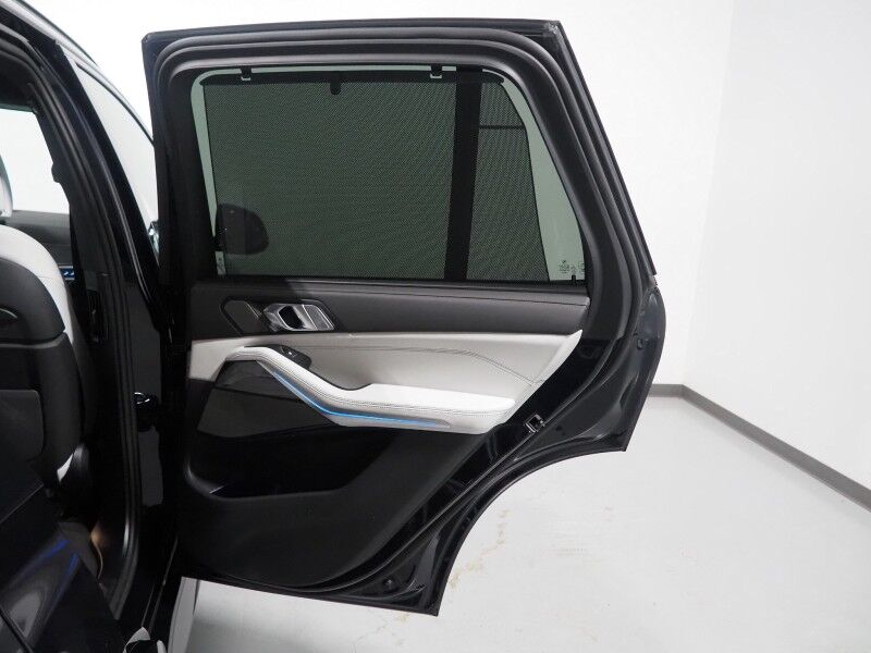 2026 BMW X5 sDrive40i *M SPORT, EXECUTIVE PKG, DRIVING ASSIST PRO, HEADS-UP DISPLAY, NAVIGATION, ADAPTIVE CRUISE, SAFETY ALERTS, 360 CAMERAS, PANO SKY LOUNGE ROOF, CLIMATE/MULTI-CONTOUR SEATS, HEATED STEERING, HARMAN/KARDON, WIRELESS CHARGING Round Rock TX