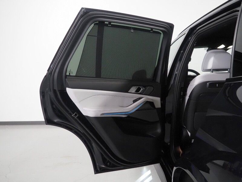 2026 BMW X5 sDrive40i *M SPORT, EXECUTIVE PKG, DRIVING ASSIST PRO, HEADS-UP DISPLAY, NAVIGATION, ADAPTIVE CRUISE, SAFETY ALERTS, 360 CAMERAS, PANO SKY LOUNGE ROOF, CLIMATE/MULTI-CONTOUR SEATS, HEATED STEERING, HARMAN/KARDON, WIRELESS CHARGING Round Rock TX