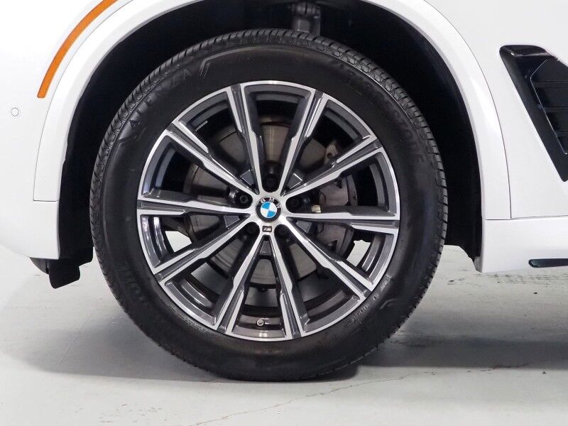 2026 BMW X5 sDrive40i *M SPORT PKG, HEADS-UP DISPLAY, NAVIGATION, LIVE COCKPIT PRO, SAFETY ALERTS, CURVED DISPLAY, 360 CAMERAS, PANORAMA MOONROOF, CLIMATE/MULTI-CONTOUR SEATS, HEATED STEERING, HARMAN/KARDON, WIRELESS CHARGING Round Rock TX
