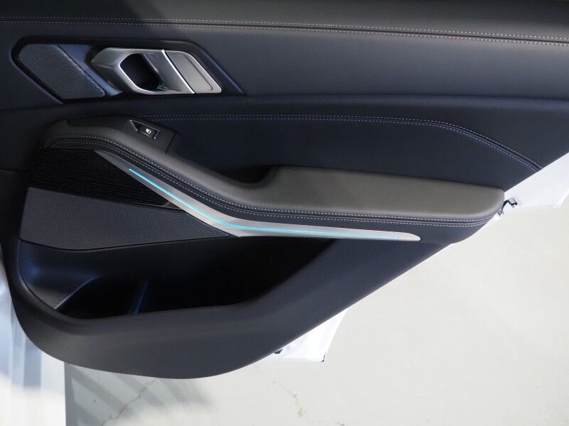 2026 BMW X5 sDrive40i *M SPORT PKG, HEADS-UP DISPLAY, NAVIGATION, LIVE COCKPIT PRO, SAFETY ALERTS, CURVED DISPLAY, 360 CAMERAS, PANORAMA MOONROOF, CLIMATE/MULTI-CONTOUR SEATS, HEATED STEERING, HARMAN/KARDON, WIRELESS CHARGING Round Rock TX