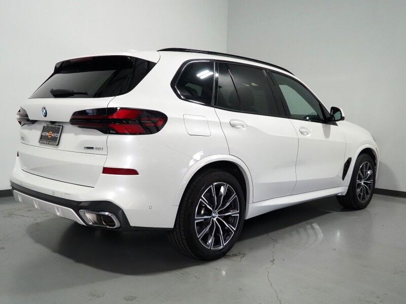 2026 BMW X5 sDrive40i *M SPORT PKG, HEADS-UP DISPLAY, NAVIGATION, LIVE COCKPIT PRO, SAFETY ALERTS, CURVED DISPLAY, 360 CAMERAS, PANORAMA MOONROOF, CLIMATE/MULTI-CONTOUR SEATS, HEATED STEERING, HARMAN/KARDON, WIRELESS CHARGING Round Rock TX