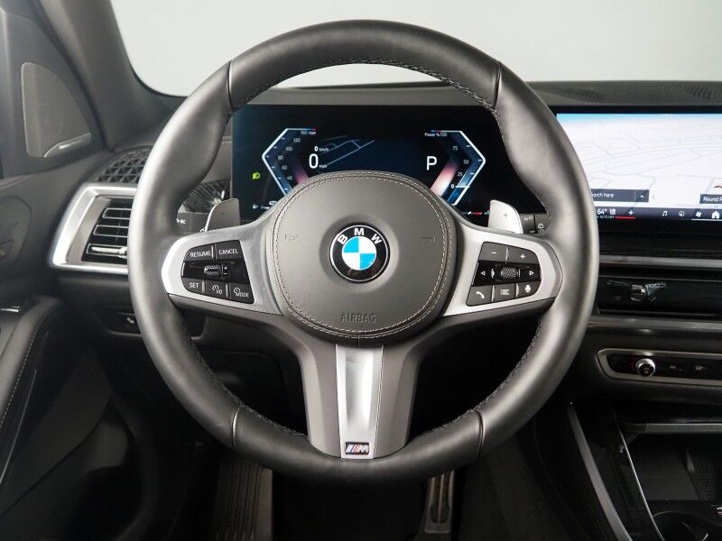 2026 BMW X5 sDrive40i *M SPORT PKG, HEADS-UP DISPLAY, NAVIGATION, LIVE COCKPIT PRO, SAFETY ALERTS, CURVED DISPLAY, 360 CAMERAS, PANORAMA MOONROOF, CLIMATE/MULTI-CONTOUR SEATS, HEATED STEERING, HARMAN/KARDON, WIRELESS CHARGING Round Rock TX