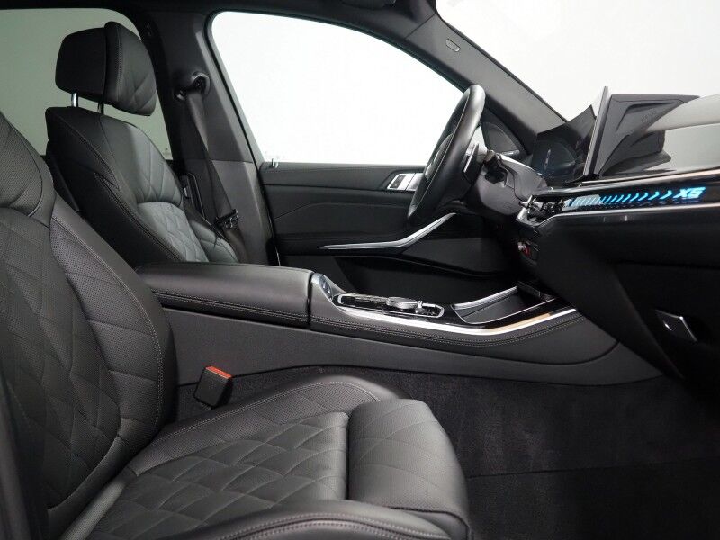 2026 BMW X5 sDrive40i *M SPORT PKG, HEADS-UP DISPLAY, NAVIGATION, LIVE COCKPIT PRO, SAFETY ALERTS, CURVED DISPLAY, 360 CAMERAS, PANORAMA MOONROOF, CLIMATE/MULTI-CONTOUR SEATS, HEATED STEERING, HARMAN/KARDON, WIRELESS CHARGING Round Rock TX