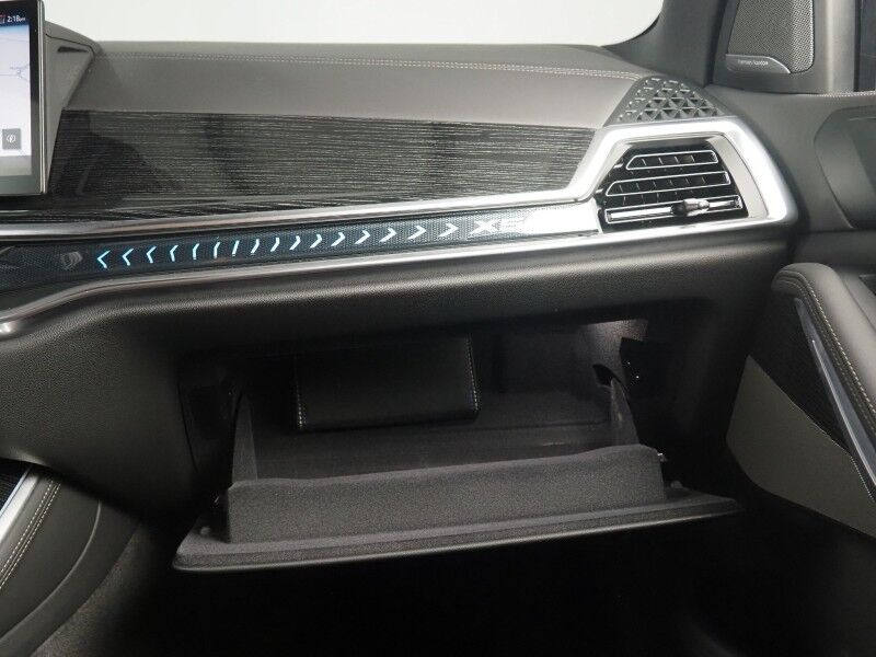2026 BMW X5 sDrive40i *M SPORT PKG, HEADS-UP DISPLAY, NAVIGATION, LIVE COCKPIT PRO, SAFETY ALERTS, CURVED DISPLAY, 360 CAMERAS, PANORAMA MOONROOF, CLIMATE/MULTI-CONTOUR SEATS, HEATED STEERING, HARMAN/KARDON, WIRELESS CHARGING Round Rock TX