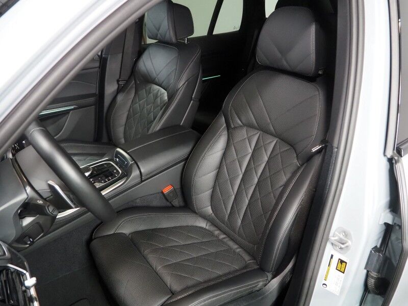 2026 BMW X5 sDrive40i *M SPORT PKG, HEADS-UP DISPLAY, NAVIGATION, LIVE COCKPIT PRO, SAFETY ALERTS, CURVED DISPLAY, 360 CAMERAS, PANORAMA MOONROOF, CLIMATE/MULTI-CONTOUR SEATS, HEATED STEERING, HARMAN/KARDON, WIRELESS CHARGING Round Rock TX