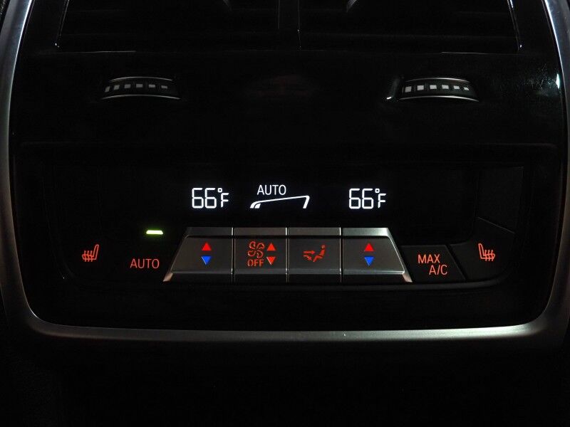 2026 BMW X5 sDrive40i *M SPORT PKG, HEADS-UP DISPLAY, NAVIGATION, LIVE COCKPIT PRO, SAFETY ALERTS, CURVED DISPLAY, 360 CAMERAS, PANORAMA MOONROOF, CLIMATE/MULTI-CONTOUR SEATS, HEATED STEERING, HARMAN/KARDON, WIRELESS CHARGING Round Rock TX