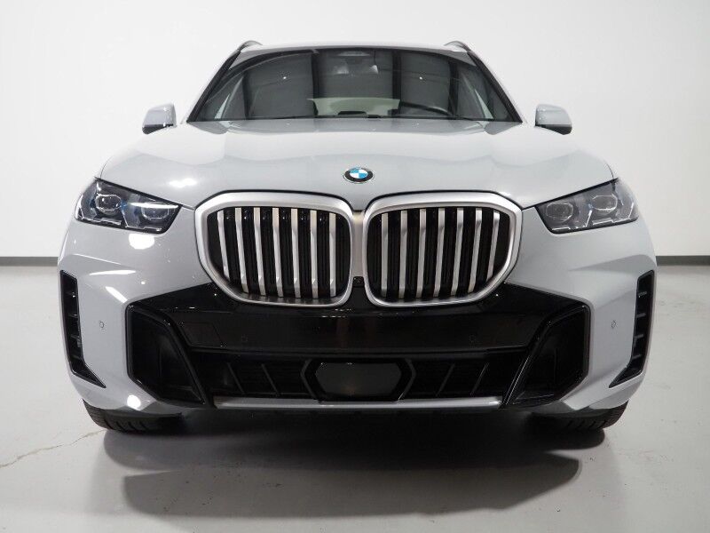 2026 BMW X5 sDrive40i *M SPORT PKG, HEADS-UP DISPLAY, NAVIGATION, LIVE COCKPIT PRO, SAFETY ALERTS, CURVED DISPLAY, 360 CAMERAS, PANORAMA MOONROOF, CLIMATE/MULTI-CONTOUR SEATS, HEATED STEERING, HARMAN/KARDON, WIRELESS CHARGING Round Rock TX