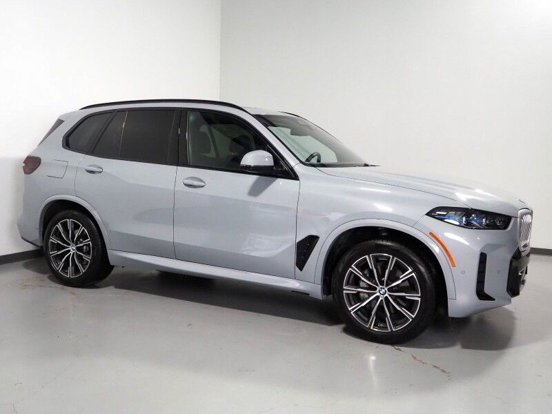 2026 BMW X5 sDrive40i *M SPORT PKG, HEADS-UP DISPLAY, NAVIGATION, LIVE COCKPIT PRO, SAFETY ALERTS, CURVED DISPLAY, 360 CAMERAS, PANORAMA MOONROOF, CLIMATE/MULTI-CONTOUR SEATS, HEATED STEERING, HARMAN/KARDON, WIRELESS CHARGING