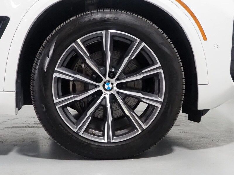 2026 BMW X5 xDrive40i AWD *M SPORT PKG, HEADS-UP DISPLAY, NAVIGATION, LIVE COCKPIT PRO, SAFETY ALERTS, CURVED DISPLAY, 360 CAMERAS, PANORAMA MOONROOF, CLIMATE/MULTI-CONTOUR SEATS, HEATED STEERING, HARMAN/KARDON, WIRELESS CHARGING Round Rock TX