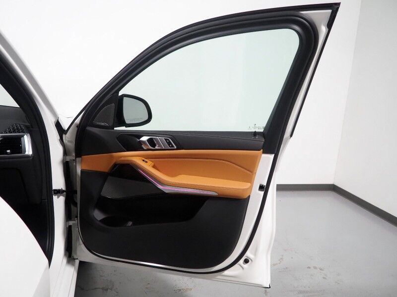2026 BMW X5 xDrive40i AWD *M SPORT PKG, HEADS-UP DISPLAY, NAVIGATION, LIVE COCKPIT PRO, SAFETY ALERTS, CURVED DISPLAY, 360 CAMERAS, PANORAMA MOONROOF, CLIMATE/MULTI-CONTOUR SEATS, HEATED STEERING, HARMAN/KARDON, WIRELESS CHARGING Round Rock TX