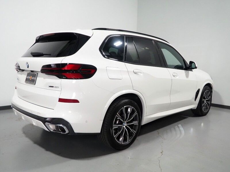 2026 BMW X5 xDrive40i AWD *M SPORT PKG, HEADS-UP DISPLAY, NAVIGATION, LIVE COCKPIT PRO, SAFETY ALERTS, CURVED DISPLAY, 360 CAMERAS, PANORAMA MOONROOF, CLIMATE/MULTI-CONTOUR SEATS, HEATED STEERING, HARMAN/KARDON, WIRELESS CHARGING Round Rock TX