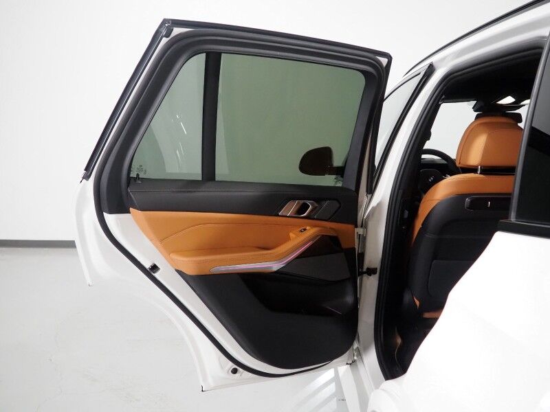 2026 BMW X5 xDrive40i AWD *M SPORT PKG, HEADS-UP DISPLAY, NAVIGATION, LIVE COCKPIT PRO, SAFETY ALERTS, CURVED DISPLAY, 360 CAMERAS, PANORAMA MOONROOF, CLIMATE/MULTI-CONTOUR SEATS, HEATED STEERING, HARMAN/KARDON, WIRELESS CHARGING Round Rock TX