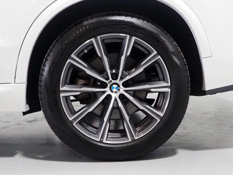 2026 BMW X5 xDrive40i AWD *M SPORT PKG, HEADS-UP DISPLAY, NAVIGATION, LIVE COCKPIT PRO, SAFETY ALERTS, CURVED DISPLAY, 360 CAMERAS, PANORAMA MOONROOF, CLIMATE/MULTI-CONTOUR SEATS, HEATED STEERING, HARMAN/KARDON, WIRELESS CHARGING Round Rock TX