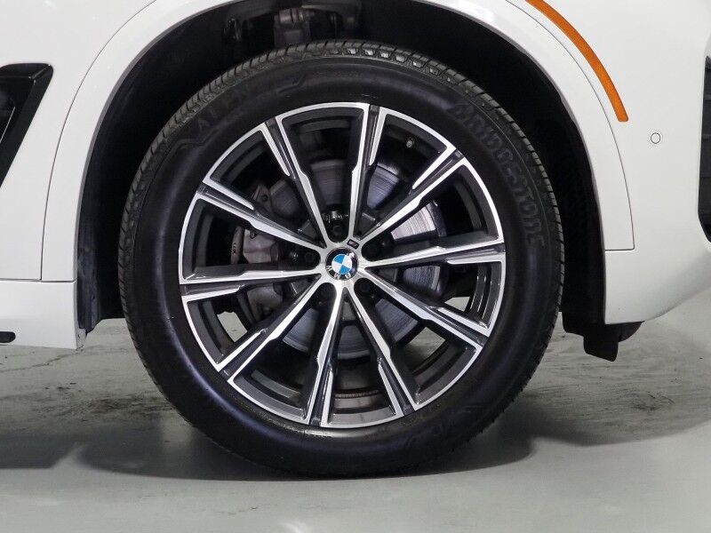 2026 BMW X5 xDrive40i AWD *M SPORT PKG, HEADS-UP DISPLAY, NAVIGATION, LIVE COCKPIT PRO, SAFETY ALERTS, CURVED DISPLAY, 360 CAMERAS, PANORAMA MOONROOF, CLIMATE/MULTI-CONTOUR SEATS, HEATED STEERING, HARMAN/KARDON, WIRELESS CHARGING Round Rock TX