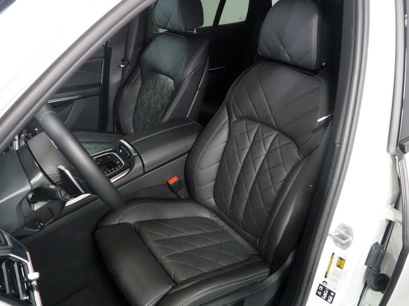 2026 BMW X5 xDrive40i AWD *M SPORT PKG, HEADS-UP DISPLAY, NAVIGATION, LIVE COCKPIT PRO, SAFETY ALERTS, CURVED DISPLAY, 360 CAMERAS, PANORAMA MOONROOF, CLIMATE/MULTI-CONTOUR SEATS, HEATED STEERING, HARMAN/KARDON, WIRELESS CHARGING Round Rock TX