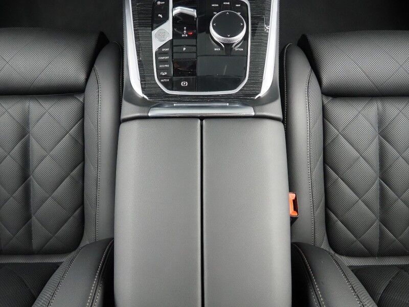 2026 BMW X5 xDrive40i AWD *M SPORT PKG, HEADS-UP DISPLAY, NAVIGATION, LIVE COCKPIT PRO, SAFETY ALERTS, CURVED DISPLAY, 360 CAMERAS, PANORAMA MOONROOF, CLIMATE/MULTI-CONTOUR SEATS, HEATED STEERING, HARMAN/KARDON, WIRELESS CHARGING Round Rock TX