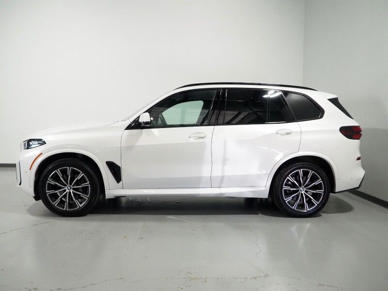 2026 BMW X5 xDrive40i AWD *M SPORT PKG, HEADS-UP DISPLAY, NAVIGATION, LIVE COCKPIT PRO, SAFETY ALERTS, CURVED DISPLAY, 360 CAMERAS, PANORAMA MOONROOF, CLIMATE/MULTI-CONTOUR SEATS, HEATED STEERING, HARMAN/KARDON, WIRELESS CHARGING Round Rock TX