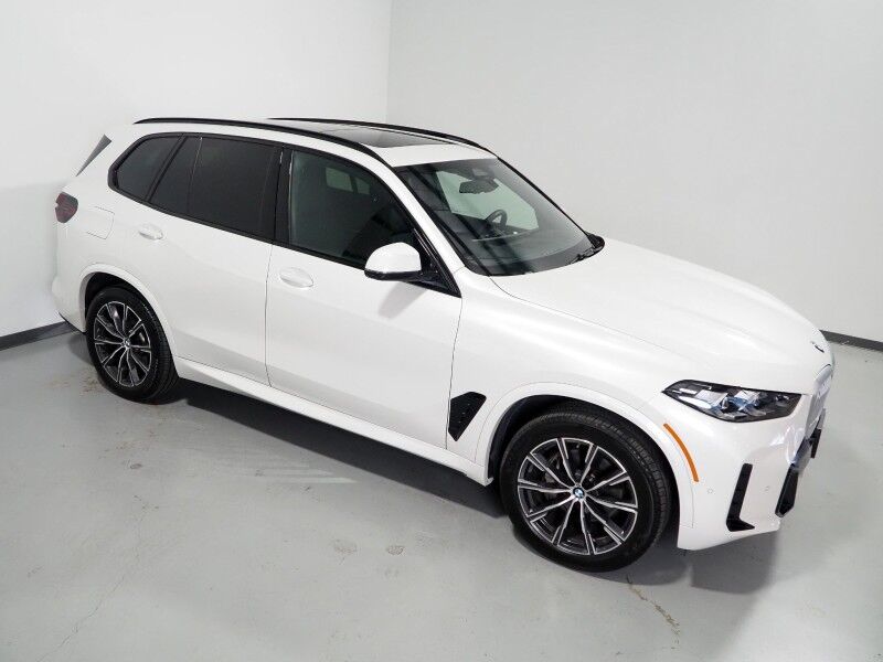 2026 BMW X5 xDrive40i AWD *M SPORT PKG, HEADS-UP DISPLAY, NAVIGATION, LIVE COCKPIT PRO, SAFETY ALERTS, CURVED DISPLAY, 360 CAMERAS, PANORAMA MOONROOF, CLIMATE/MULTI-CONTOUR SEATS, HEATED STEERING, HARMAN/KARDON, WIRELESS CHARGING Round Rock TX