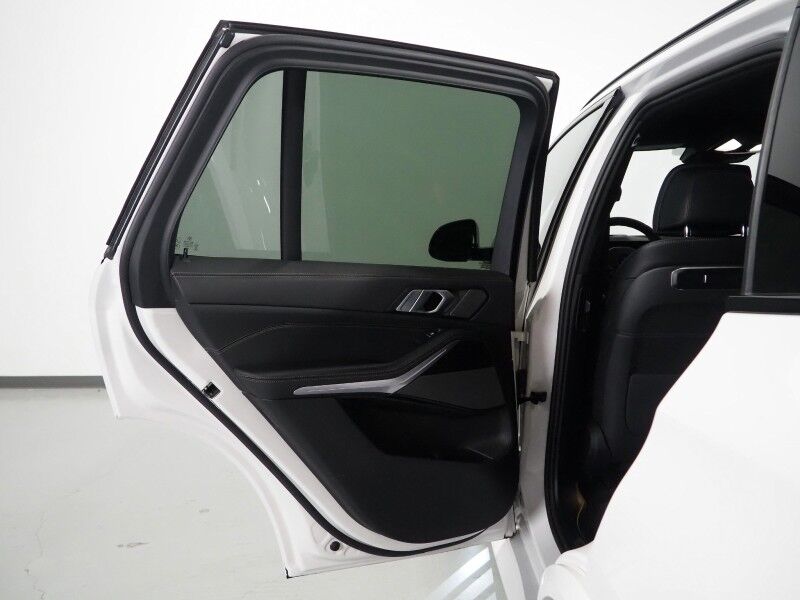 2026 BMW X5 xDrive40i AWD *M SPORT PKG, HEADS-UP DISPLAY, NAVIGATION, LIVE COCKPIT PRO, SAFETY ALERTS, CURVED DISPLAY, 360 CAMERAS, PANORAMA MOONROOF, CLIMATE/MULTI-CONTOUR SEATS, HEATED STEERING, HARMAN/KARDON, WIRELESS CHARGING Round Rock TX