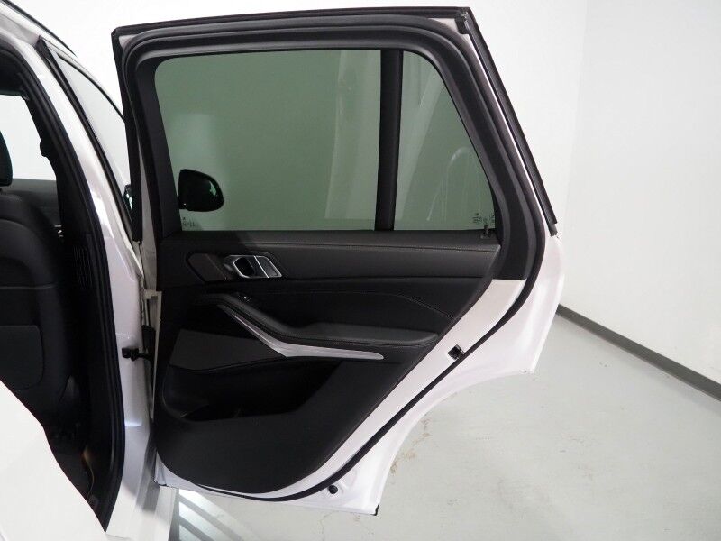 2026 BMW X5 xDrive40i AWD *M SPORT PKG, HEADS-UP DISPLAY, NAVIGATION, LIVE COCKPIT PRO, SAFETY ALERTS, CURVED DISPLAY, 360 CAMERAS, PANORAMA MOONROOF, CLIMATE/MULTI-CONTOUR SEATS, HEATED STEERING, HARMAN/KARDON, WIRELESS CHARGING Round Rock TX