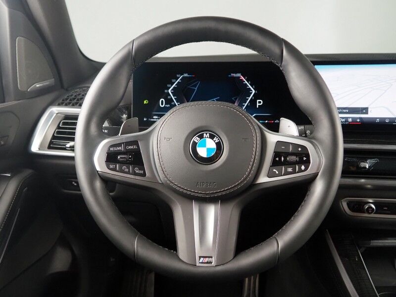 2026 BMW X5 xDrive40i AWD *M SPORT PKG, HEADS-UP DISPLAY, NAVIGATION, LIVE COCKPIT PRO, SAFETY ALERTS, CURVED DISPLAY, 360 CAMERAS, PANORAMA MOONROOF, CLIMATE/MULTI-CONTOUR SEATS, HEATED STEERING, HARMAN/KARDON, WIRELESS CHARGING Round Rock TX