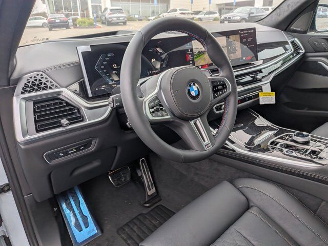 2026 BMW X7 M60i