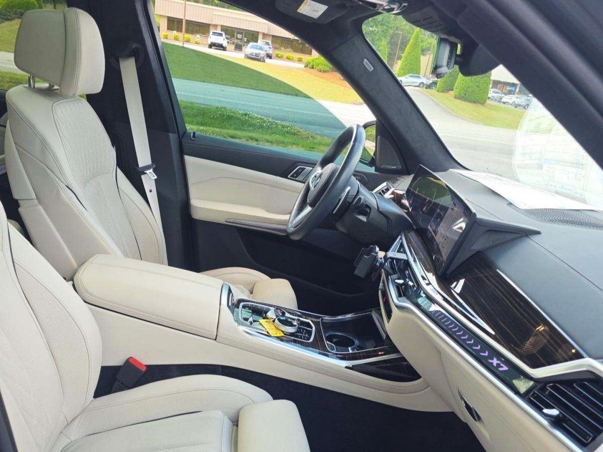 2026 BMW X7 xDrive40i Massage Seats Harman Kardon Sound Portland OR