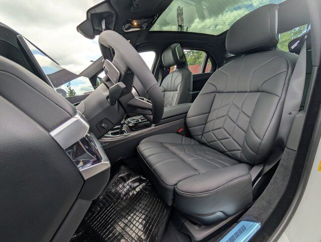 2026 BMW i7 M70