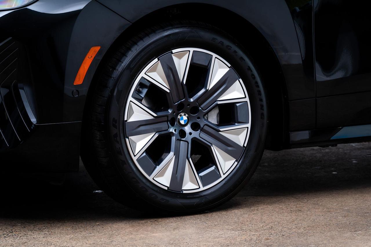 2026 BMW iX xDrive45 Executive Pkg Driving Assistance Pro Pkg Portland OR