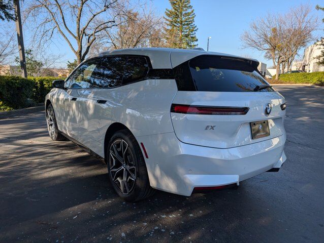 2026 BMW iX xDrive45