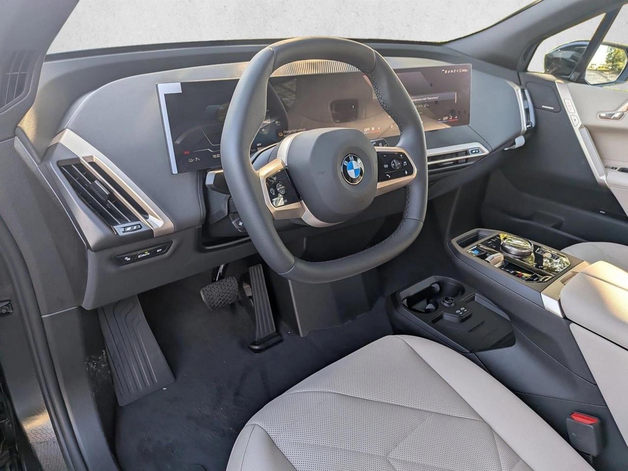 2026 BMW iX xDrive45