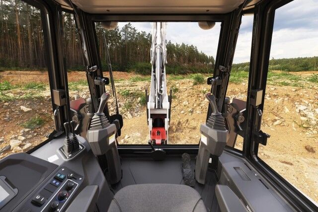 2026 BOBCAT BOBCAT B760 BACKHOE LOADER Naples FL