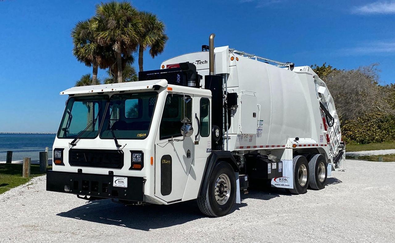 2026 Battle Motors LET2 28 yard Pac-Tech Rear Loader Garbage Truck Tampa FL