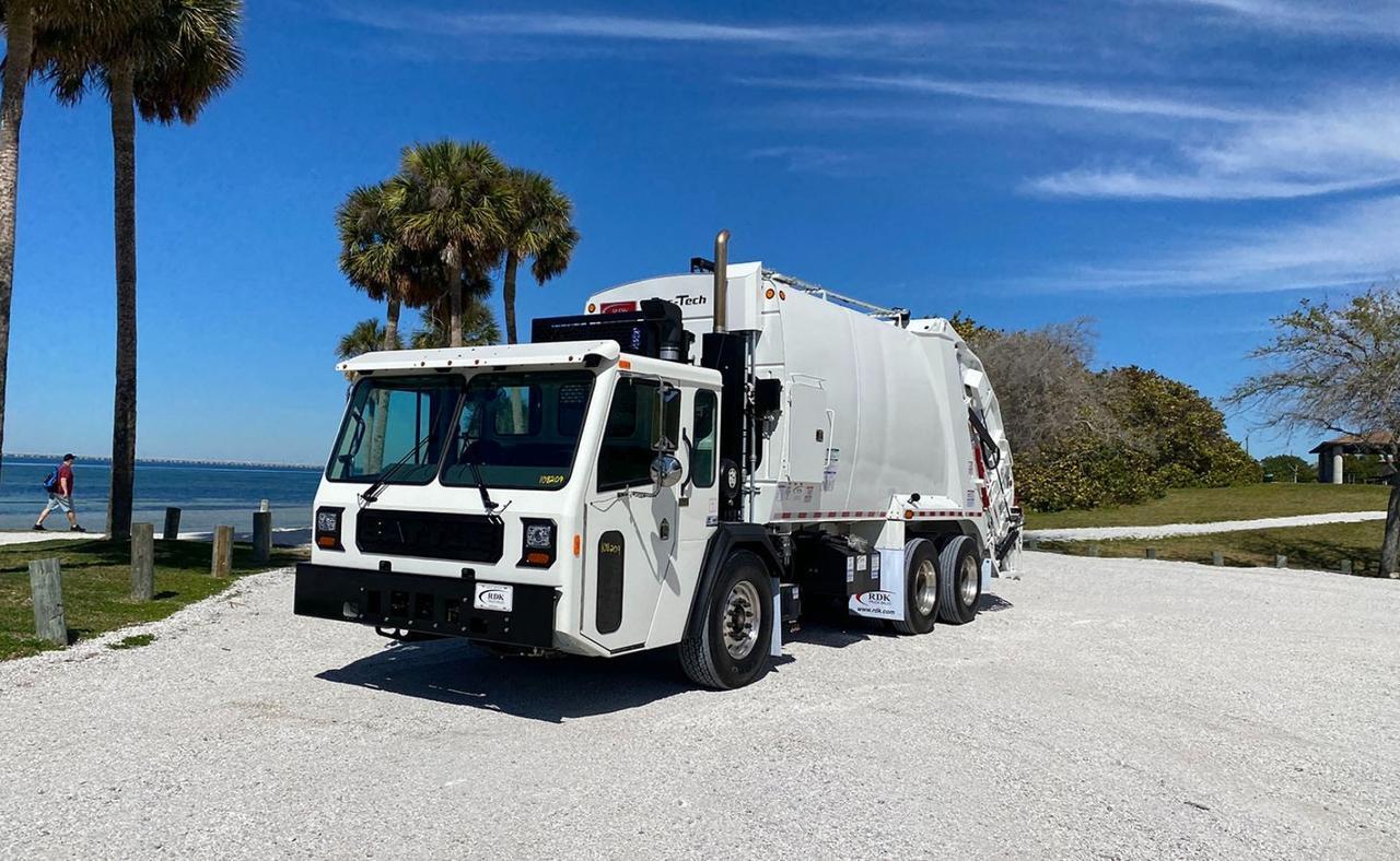 2026 Battle Motors LET2 28 yard Pac-Tech Rear Loader Garbage Truck Tampa FL