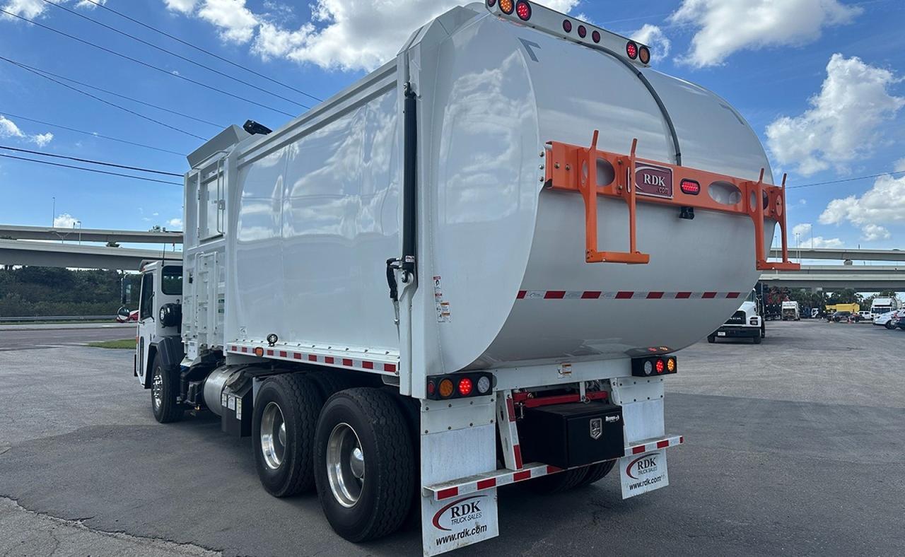 2026 Battle Motors RAIDER 28/31 yard Pac Tech Raptor Z Side Loader Garbage Truck Tampa FL