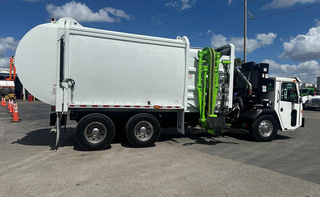2026 Battle Motors RAIDER 28/31 yard Pac Tech Raptor Z Side Loader Garbage Truck Tampa FL