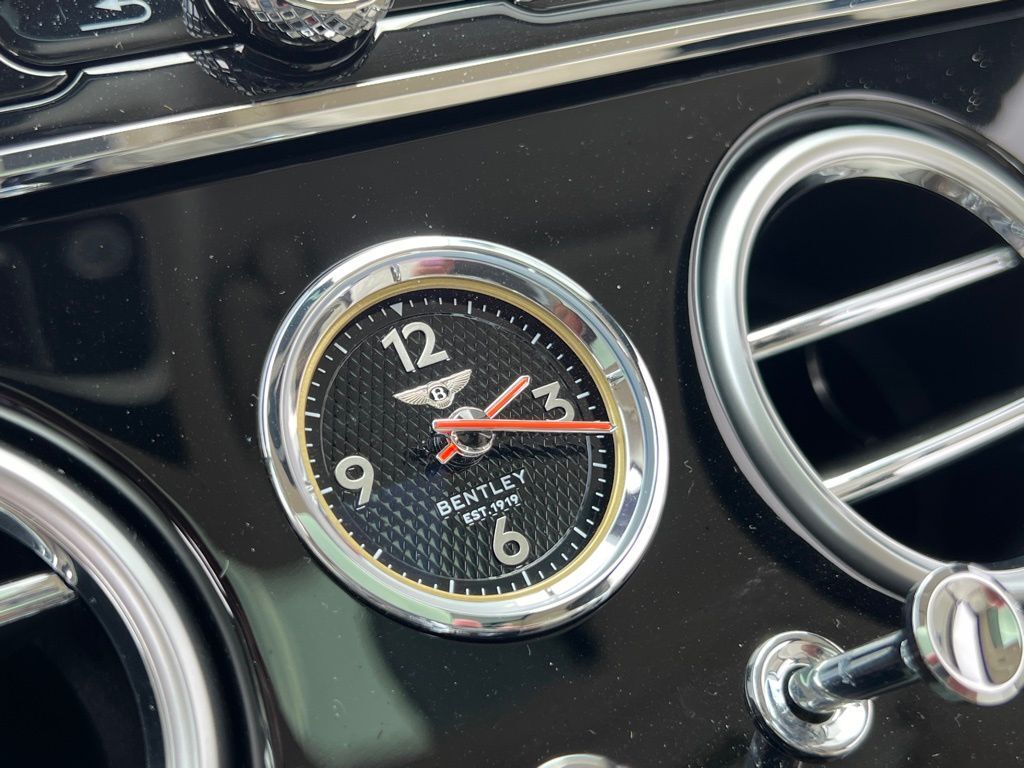 2026 Bentley Continental GT Azure - Photo 24