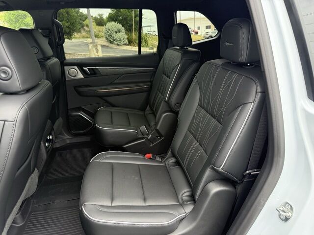 2026 Buick Enclave Avenir Kerrville TX