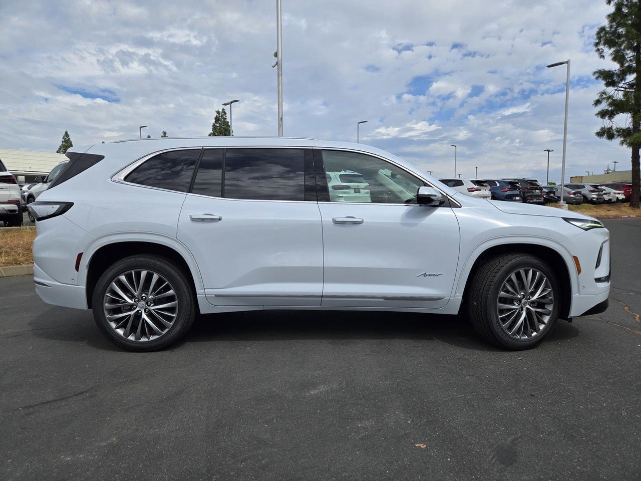 2026 Buick Enclave Avenir