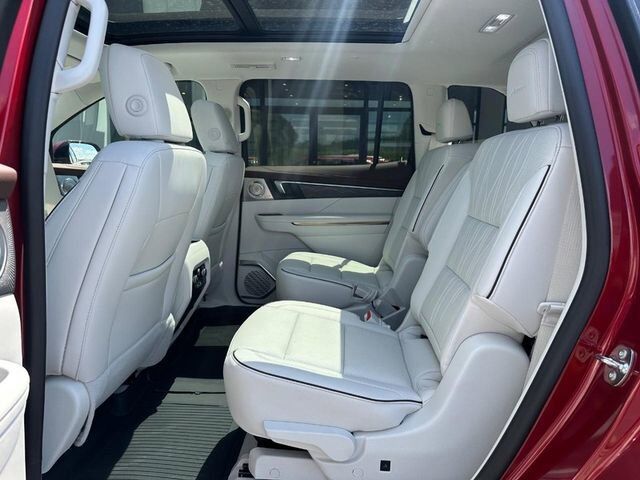 2026 Buick Enclave Avenir Farmington MO