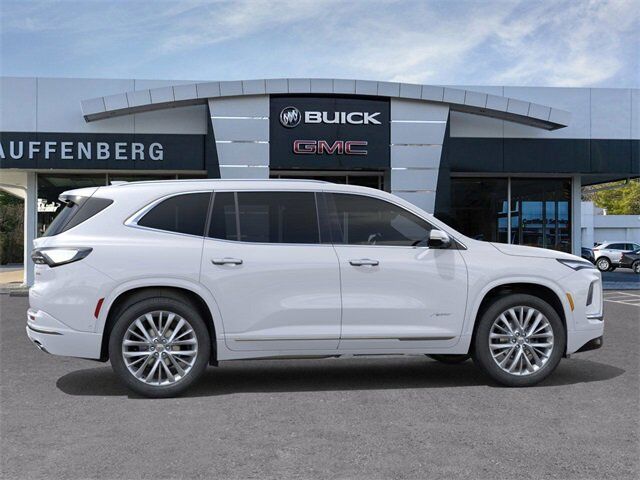 2026 Buick Enclave Avenir Carbondale IL
