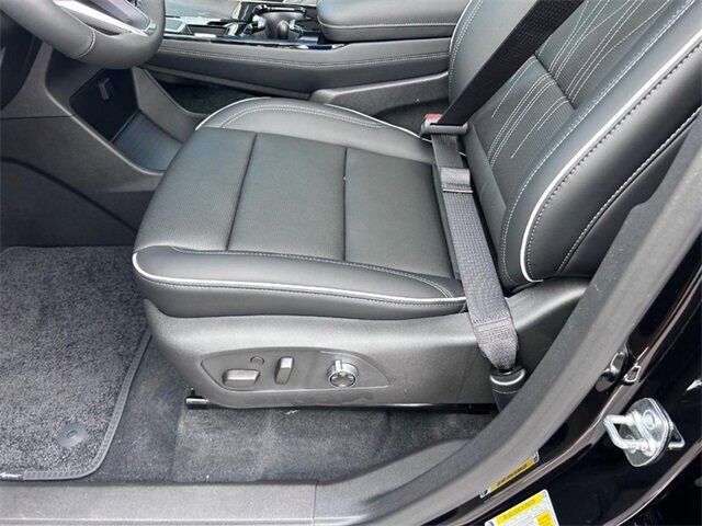 2026 Buick Enclave Avenir Farmington MO