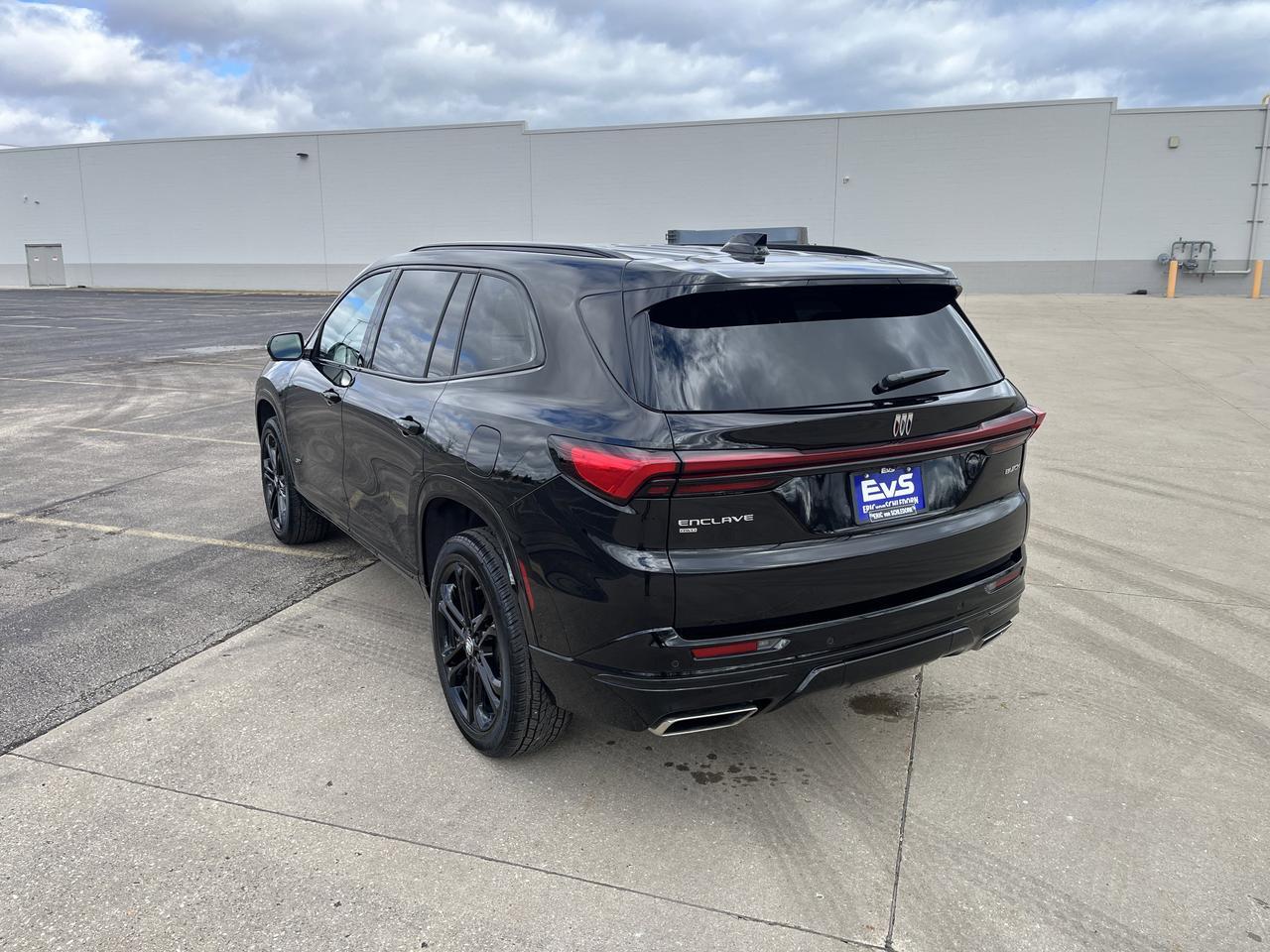 2026 Buick Enclave Sport Touring AWD SuperCruisePkg w/22HighGlossBlackWheels AdptvCrz HD-SurroundVision Saukville WI
