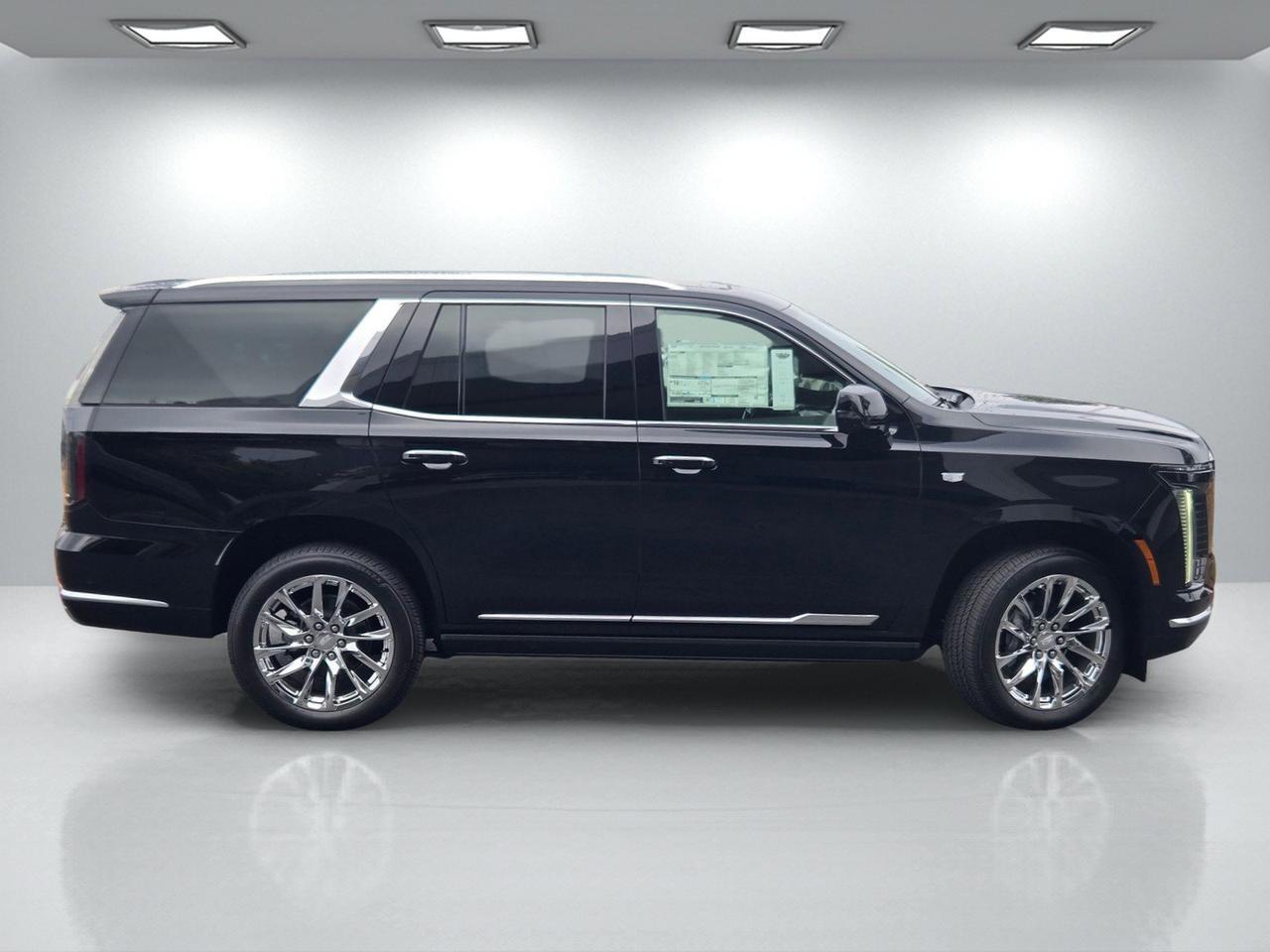 2026 Cadillac Escalade Luxury photo 3