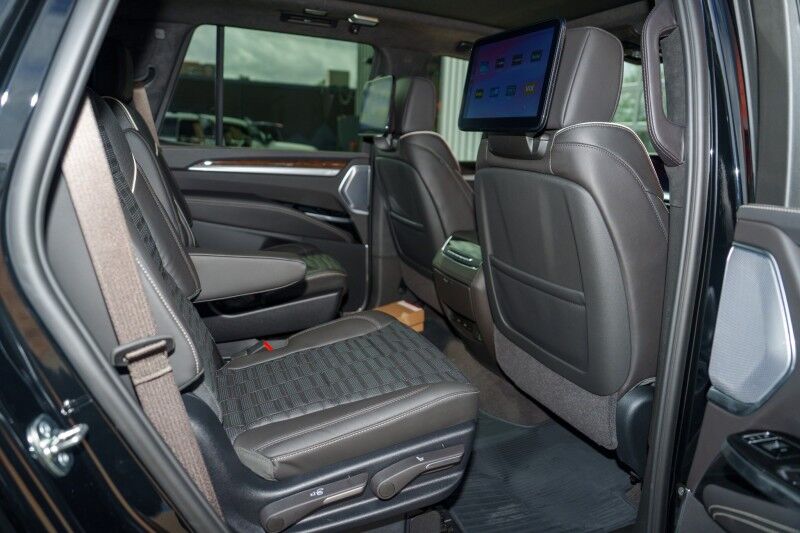 2026 Cadillac Escalade 4WD Platinum Luxury Birmingham AL