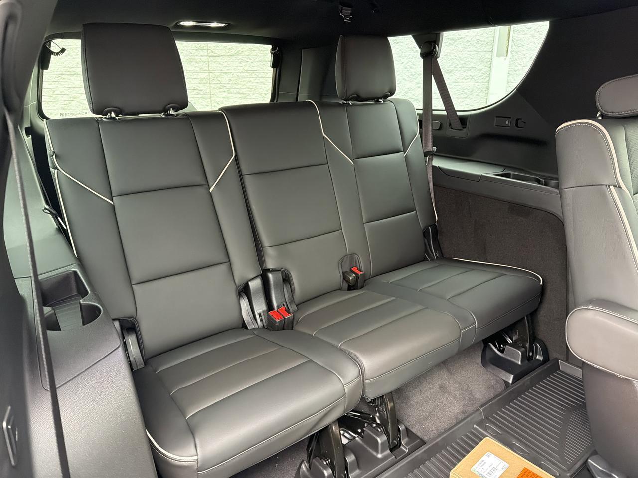 2026 Cadillac Escalade ESV Luxury 4WD Saukville WI